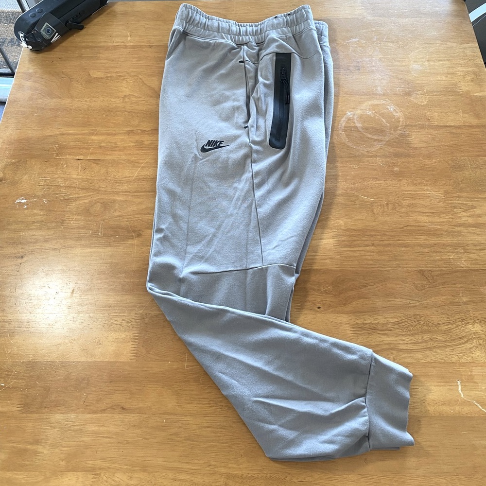 Nike Tech Fleece pant [LIMITED EDITION]